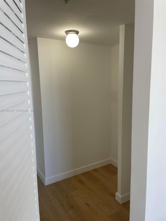 Photo - 2829 Indian Creek Dr Unit 806