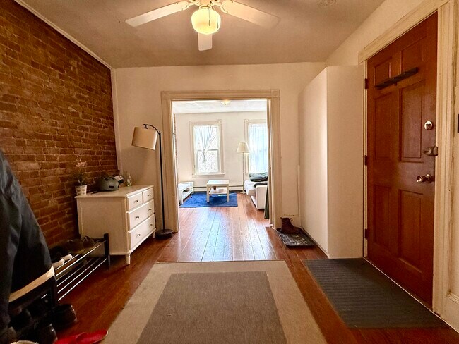 Photo - 18 Mead St Unidad 2A