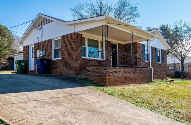 Photo - 1106 13th St NW