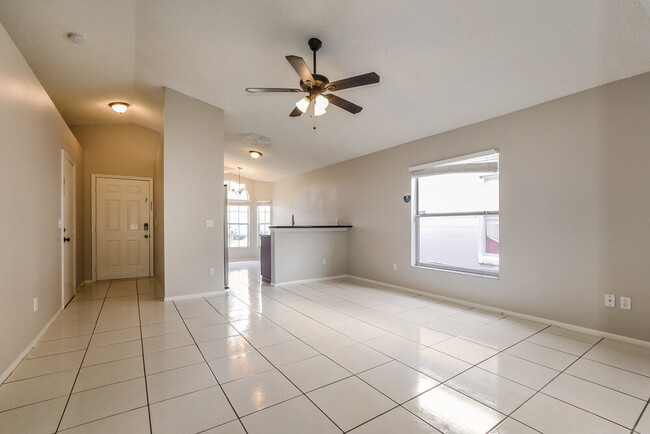 Photo - 1793 Chatham Cir