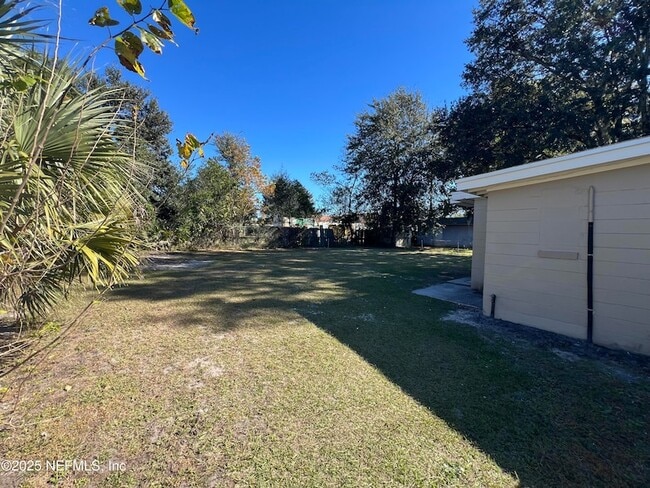 Photo - 8931 Devonshire Blvd House