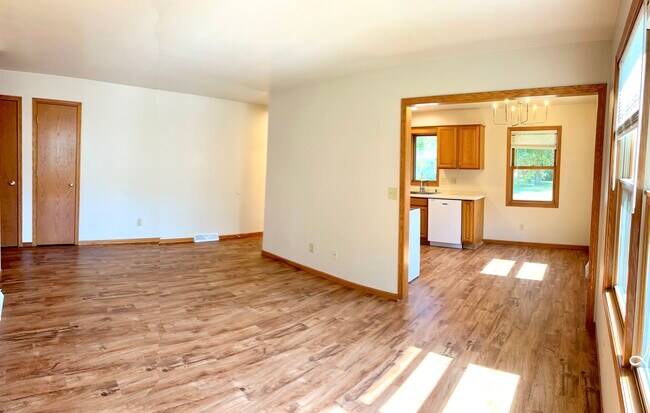 400 Terry Ln