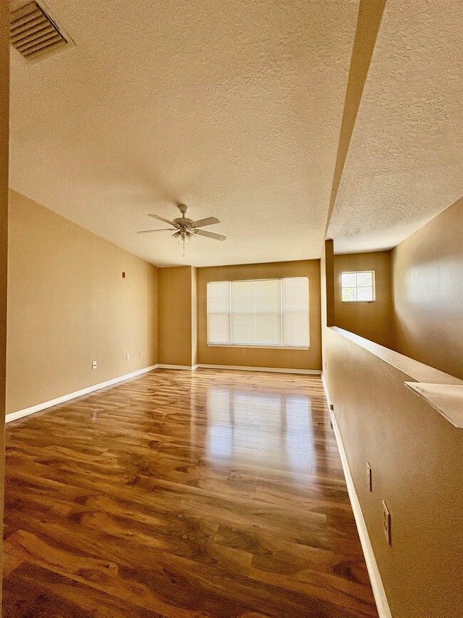 Photo - 15207 Harbour Vista Cir