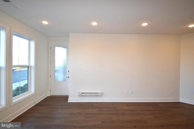 Photo - 21838 Beckhorn Sta Ter