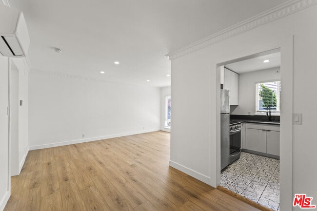 Photo - 943 2nd St Unidad 3