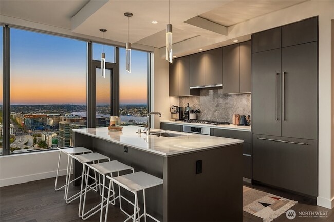 Photo - 2510 6th Ave