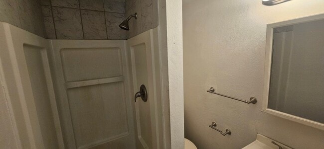 Photo - 17 North St Unidad 13