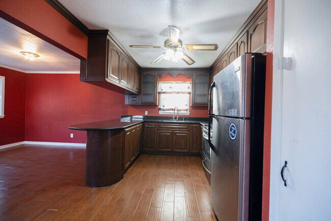 Photo - 806 E Stone St