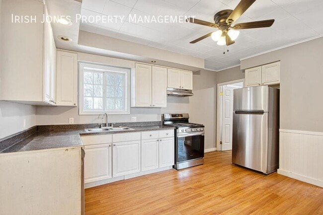 Building Photo - 15 Grove St Unit Apt. 4