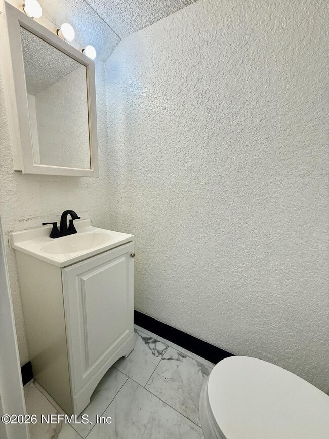 Photo - 2540 W 25th St