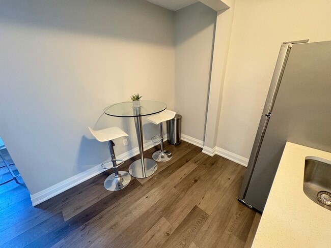 Photo - Furnished Unit In Small 6 Unit Building Unit 1