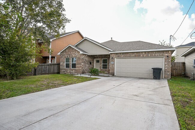 Photo - 4632 Galesburg St