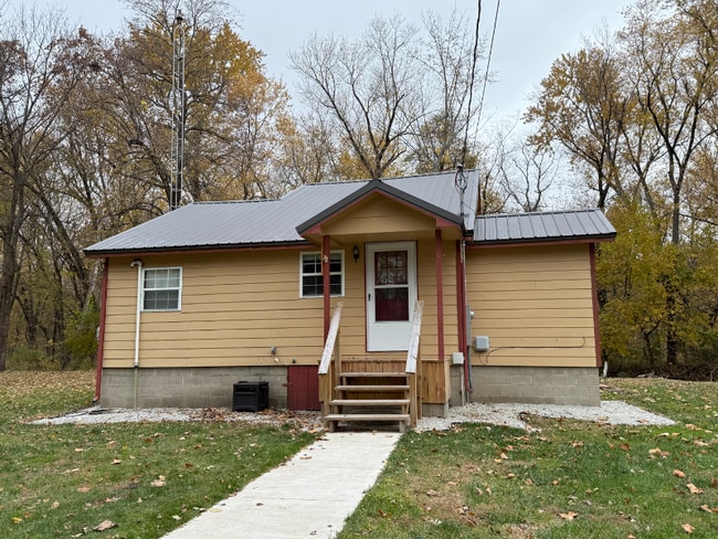 Building Photo - 9775 N Rock Ridge Rd