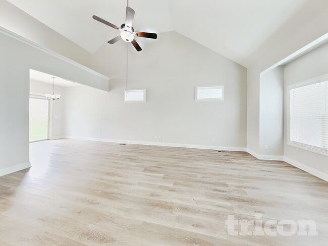 Photo - 839 S Westland Ave
