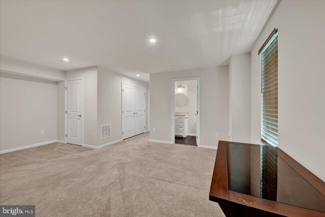 Photo - 10 Laurel Gate Ct