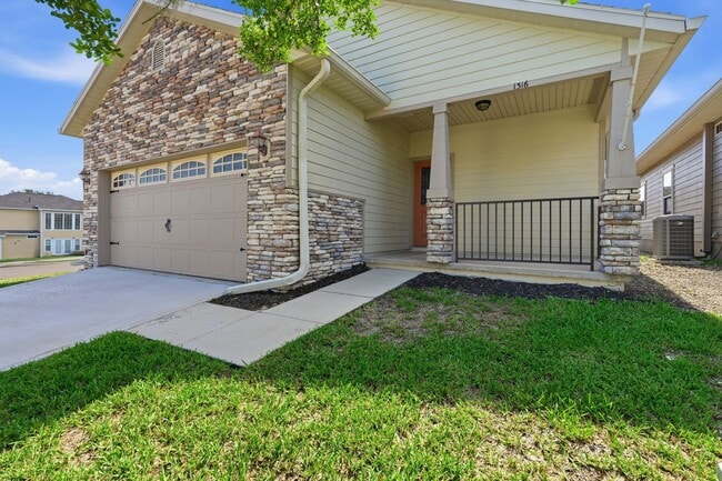Photo - 1316 NW 120th Way