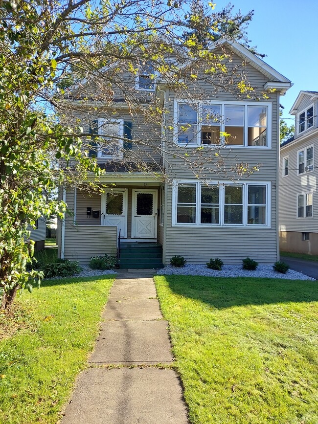 Photo - 61 Burr St Unidad Floor 2