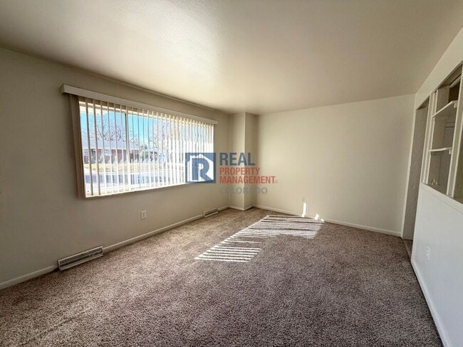 Photo - 504 Toledo St