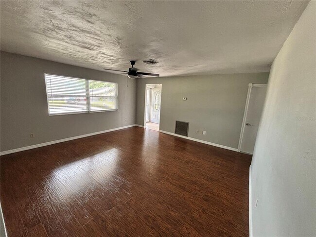 1187 Malone Ct