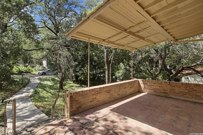Photo - 207 Canyon Dr