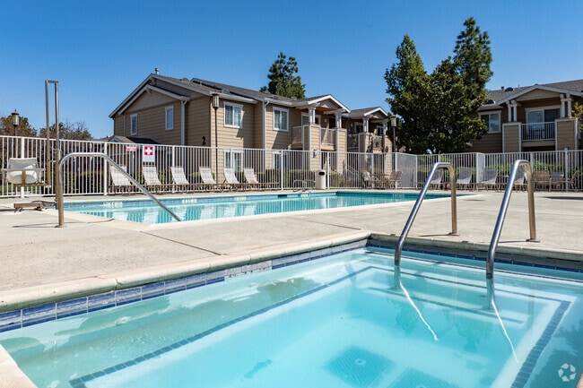 Jacuzzi - Second Street Senior