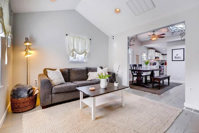 Photo - 4481 Meade St