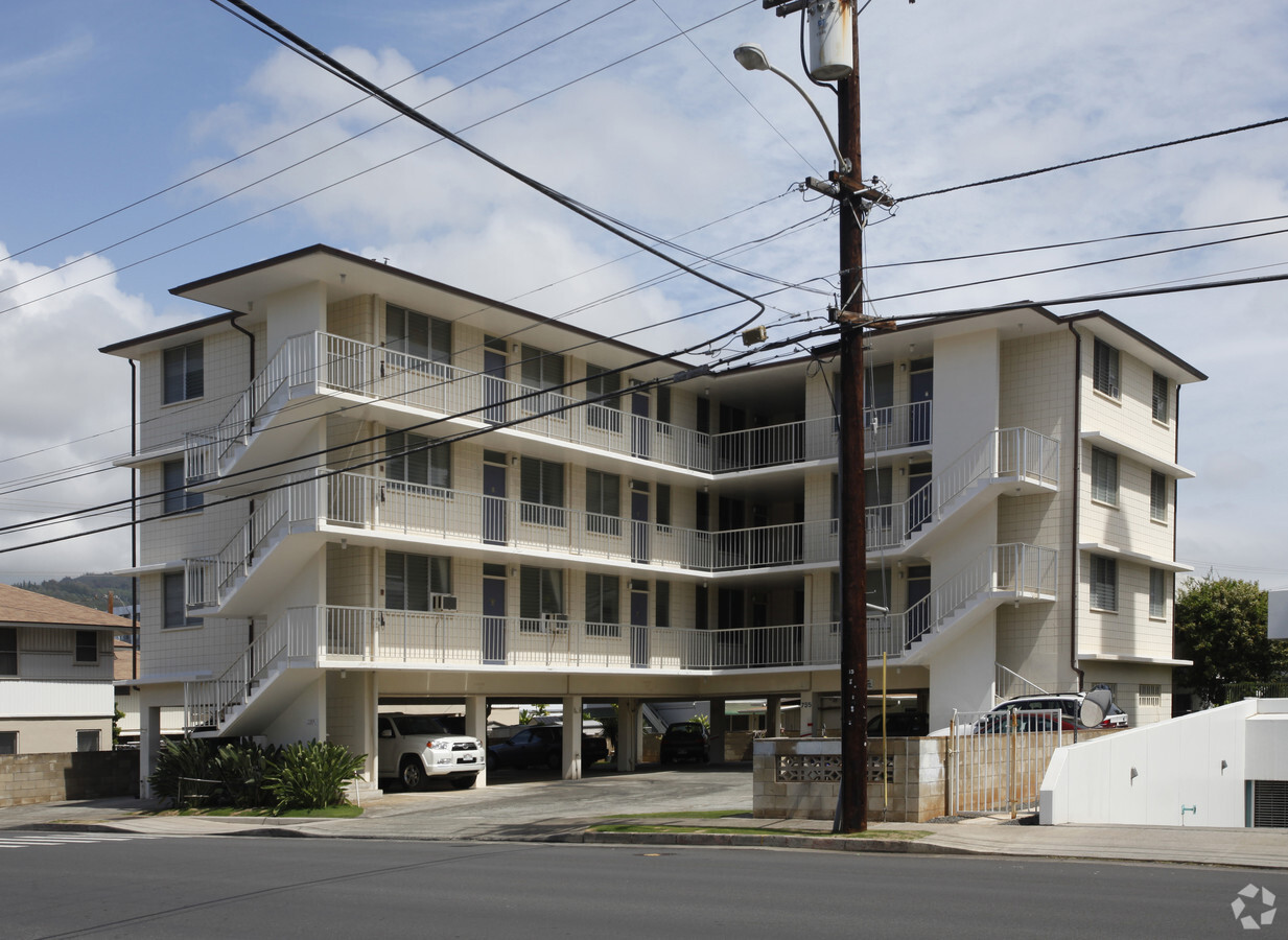 Photo - 755 Isenberg St Apartments