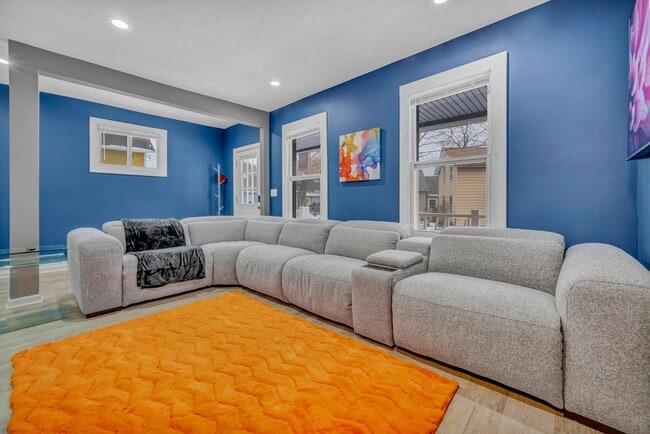 839 Starkweather Ave