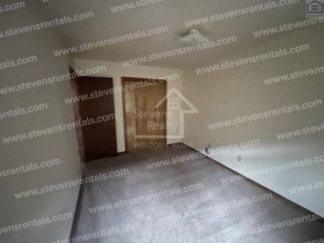 Photo - 1912 SW D Ave