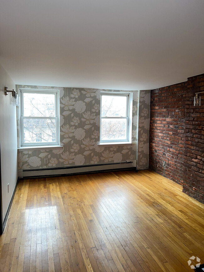 Building Photo - 28 Saint Marks Ave Unit 28 Saint Marks Avenue Rental