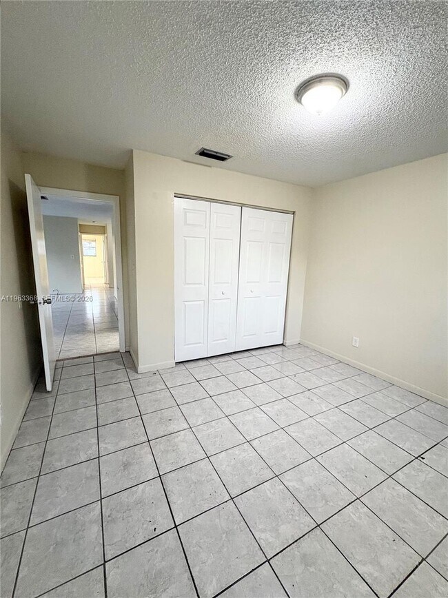 Photo - 813 SW 10th St Unidad A