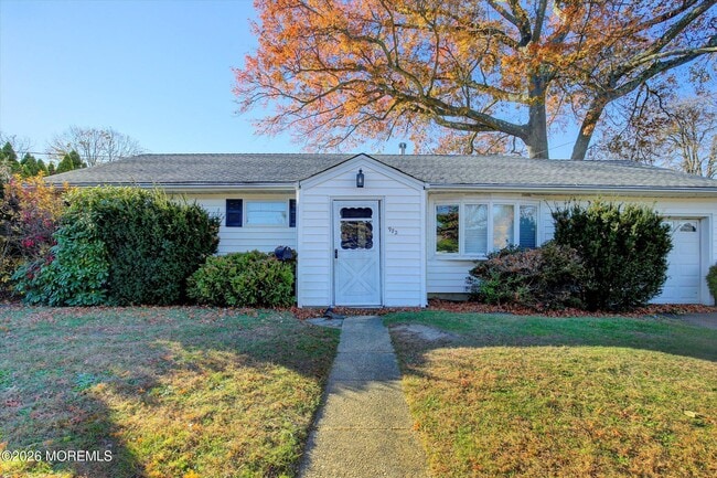 972 Woodgate Ave