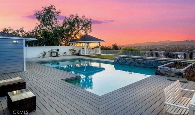 Photo - 761 W Country Hills Dr