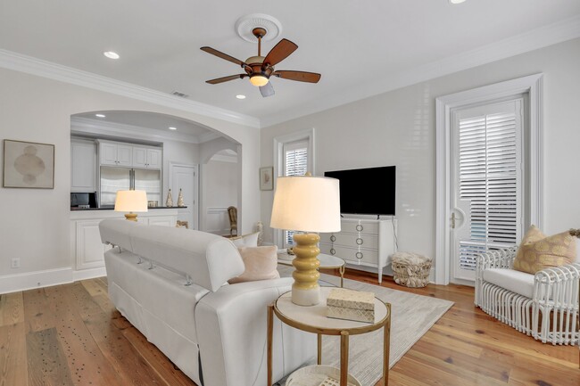 Photo - 404 E Mc Donough St