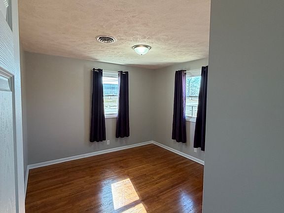 Photo - 1500 E 26th St