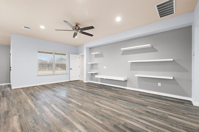 Photo - 221 Camellia Dr