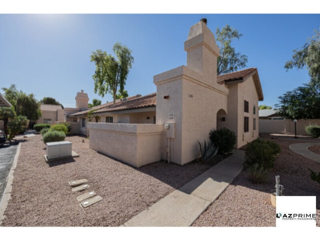 Building Photo - Curated Comfort in Chandler - Bright &amp;... Rental
