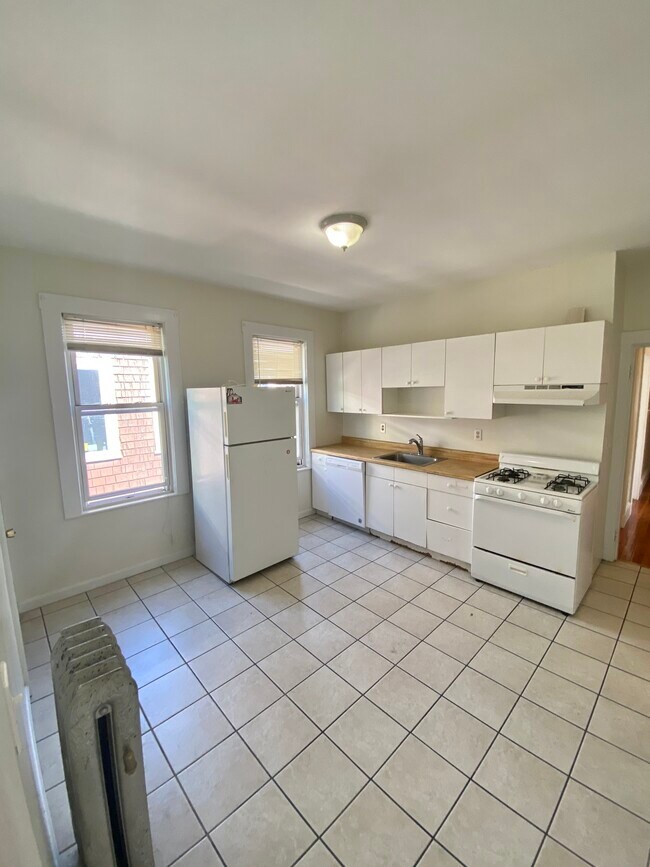 Photo - 7 Harvard Ter Apartments Unit 2