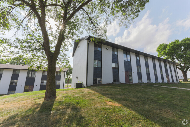 Building Photo - East Edge Apartments