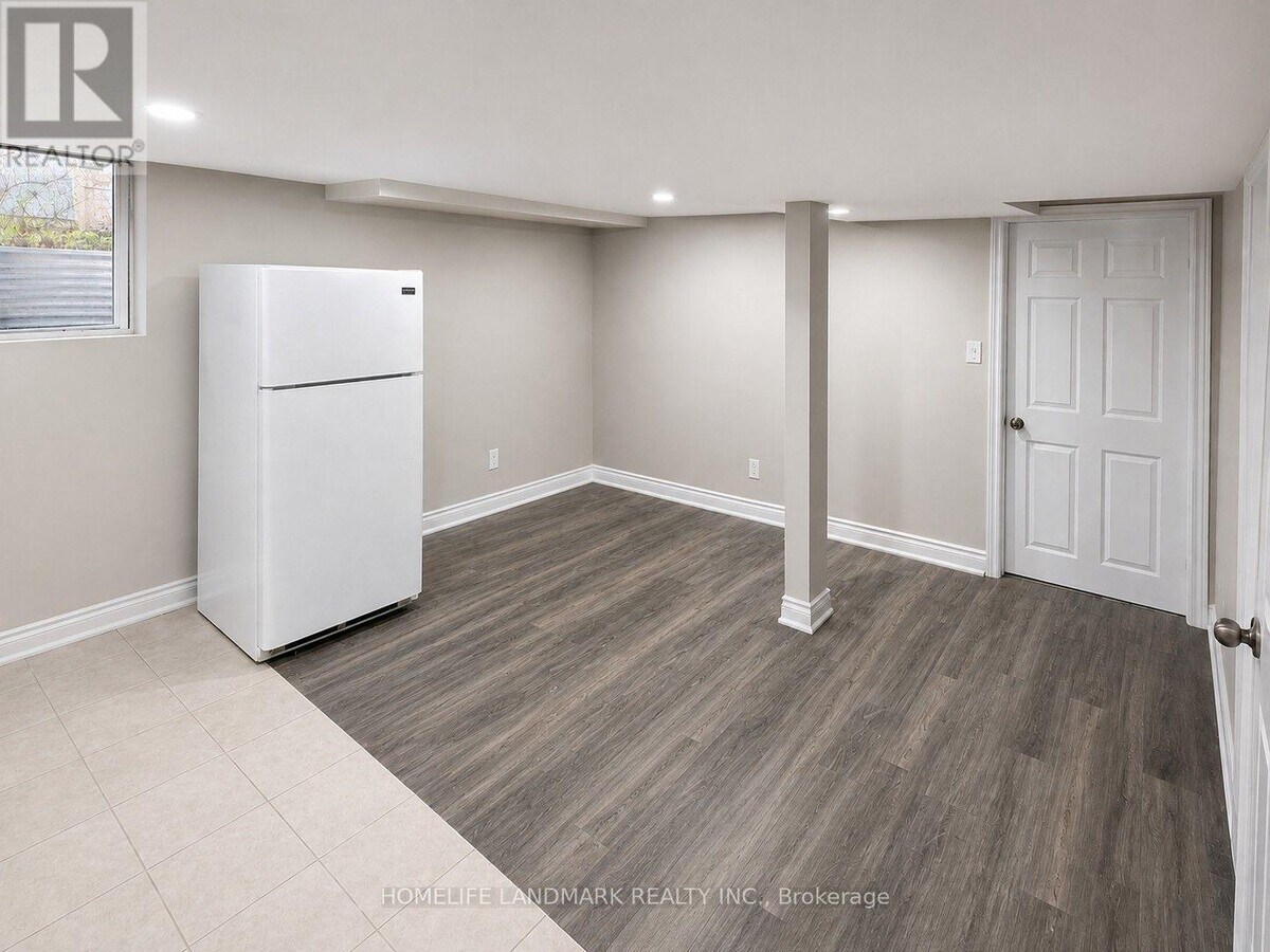 Photo - 16 Torada Ct