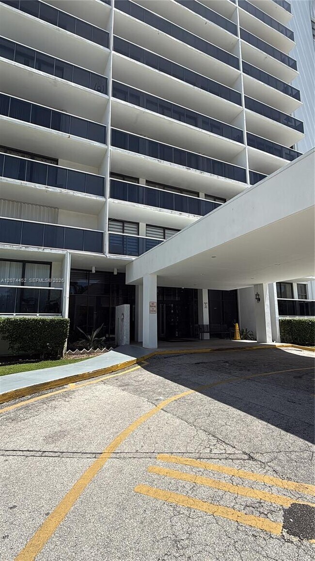 3675 N Country Club Dr Unit 109
