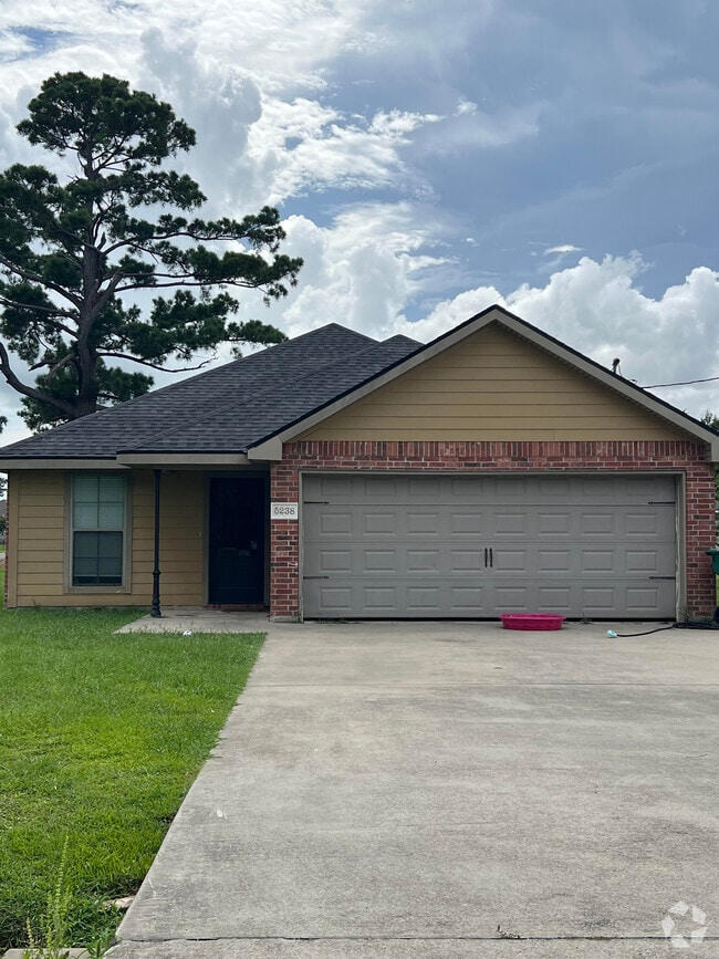 Building Photo - 5238 Ogea Rd Rental