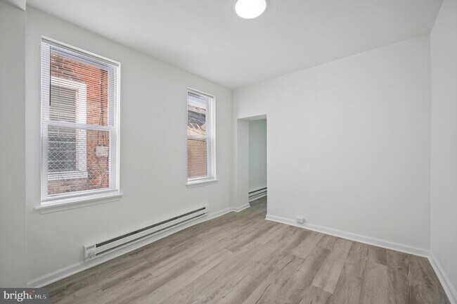 Photo - 1216 W Firth St