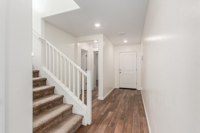 Photo - 25548 W Euclid Ave