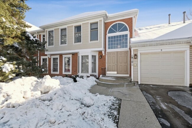 Building Photo - 1810 Fox Run Dr Unit C