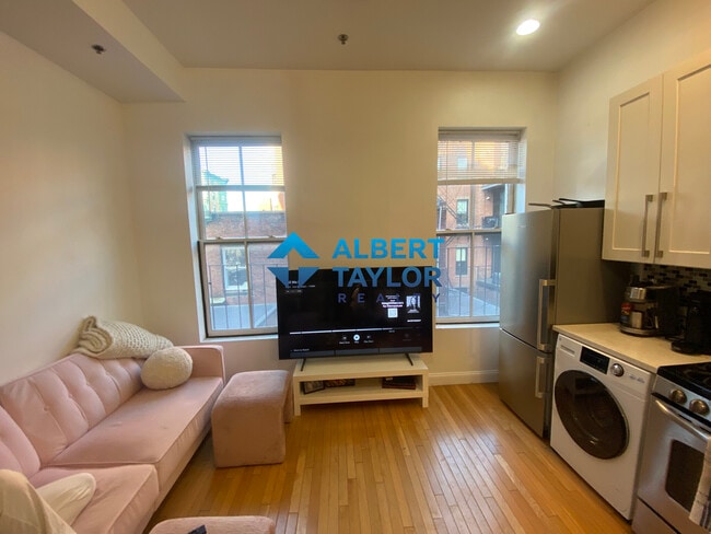 Photo - 243 Northampton St