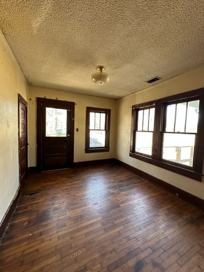 Photo - 522 S 6th St