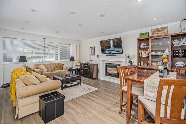 Photo - 11420 Seabrook Crescent Unité Main Suite