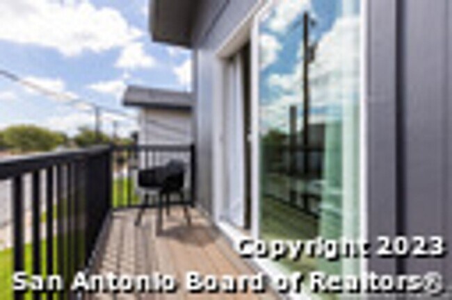 Photo - 343 Porter St