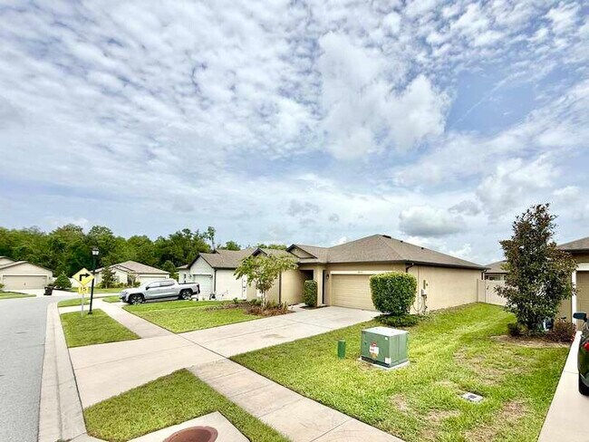 18715 Alfaro Loop